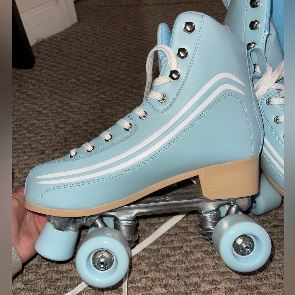 Alter’d State Roller Skates!!🦋